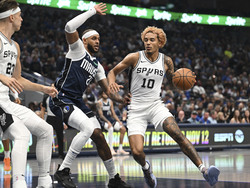 Spurs Mavericks Basketball