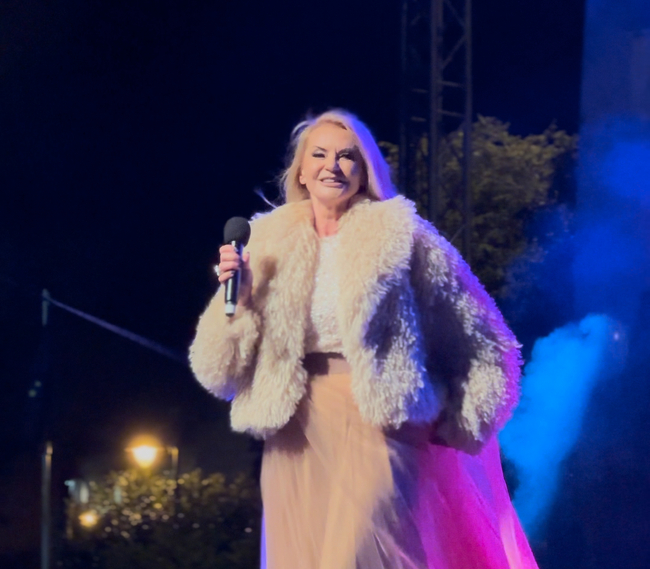 Община Сливен: Нели Рангелова, Торино и Пашата пяха за Сливен