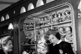 Новооткритият магазин "Детмаг" в София