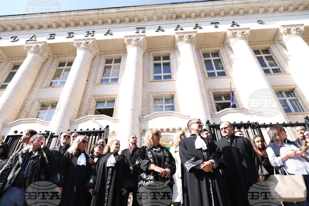 Съдебна палата - адвокати - протест