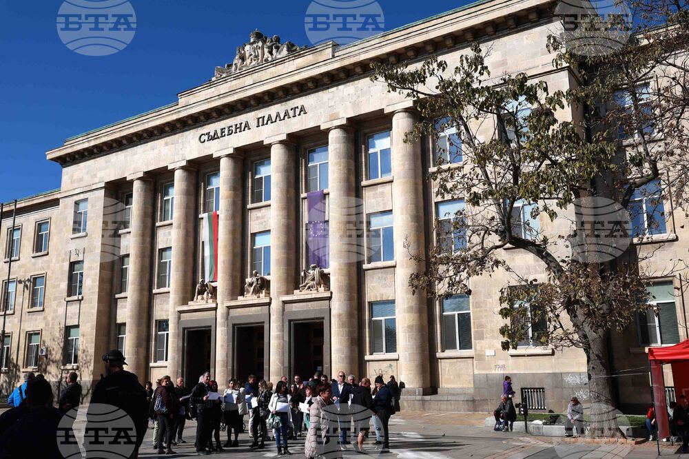 Русе - адвокати - протест