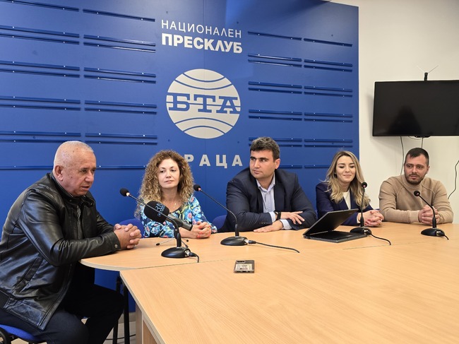 Водачът на коалиция „БСП - обединена левица" за област Враца и кандидати за народни представители дадоха пресконференция в Националния пресклуб на БТА във Враца
