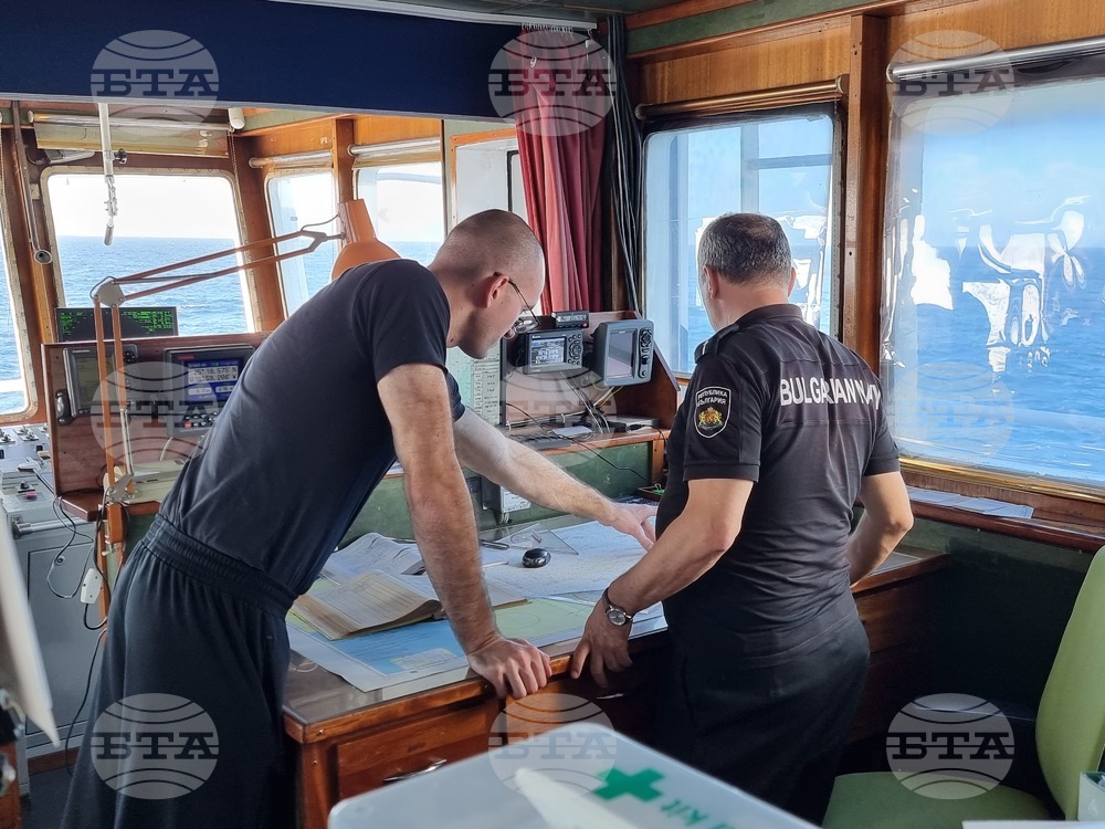 След 20 дни в морето: Духът на екипажа на „Св. св. Кирил и Методий“ е приповдигнат