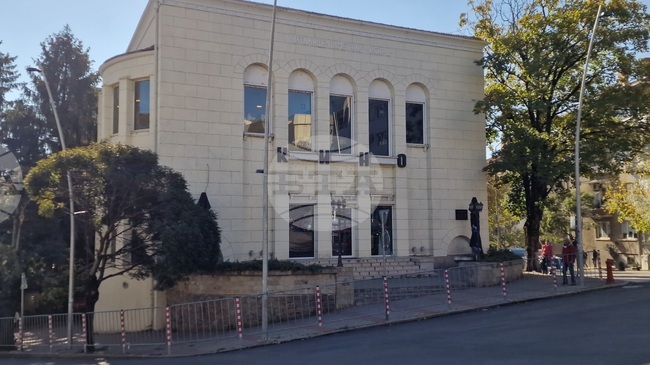 Над 150 нови заглавия предлага на читателите библиотеката към читалище „Искра“ във Велико Търново