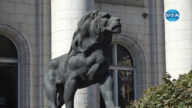 Адвокати от София се събраха на протест пред Съдебната палата в столицата