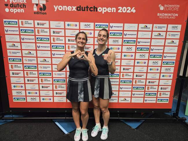 Стефани Стоева и Габриела Стоева се класираха за финала на двойки жени на турнир по бадминтон в Иран