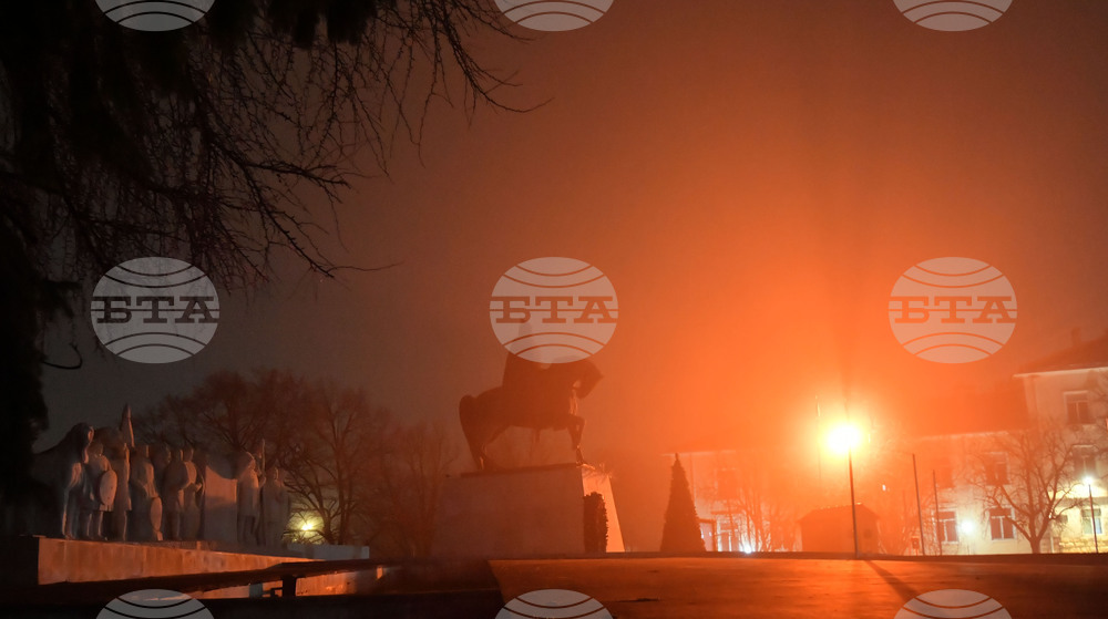 Исперих - мъгла - паметник