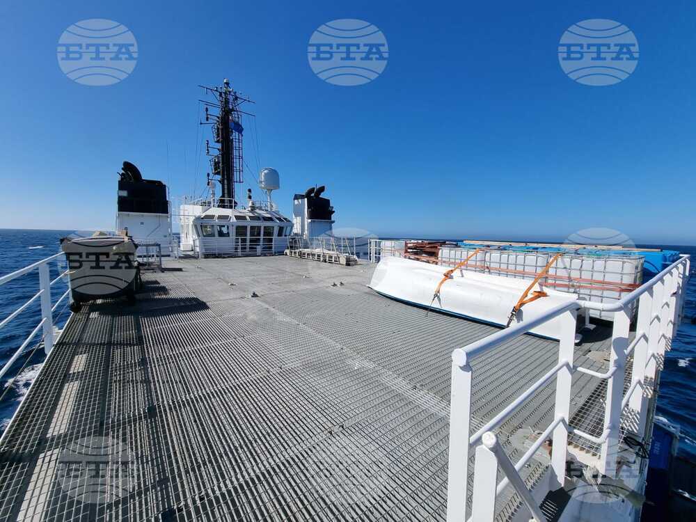 Day 19: A Day in Sv. Sv. Kiril i Metodii's Galley - Bulgarian navy research ship bound for Antarctica