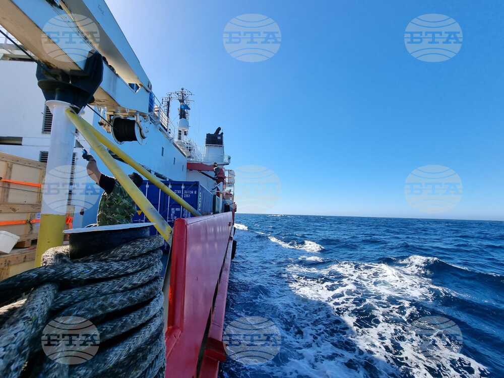 Day 19: A Day in Sv. Sv. Kiril i Metodii's Galley - Bulgarian navy research ship bound for Antarctica