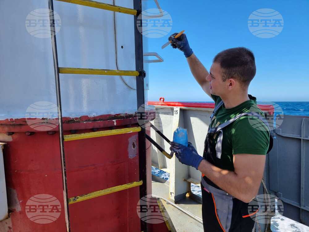 Day 19: A Day in Sv. Sv. Kiril i Metodii's Galley - Bulgarian navy research ship bound for Antarctica