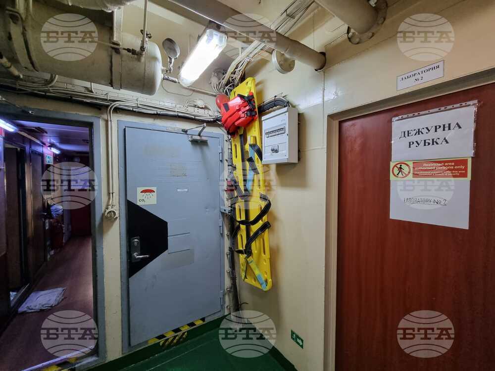 Day 19: A Day in Sv. Sv. Kiril i Metodii's Galley - Bulgarian navy research ship bound for Antarctica