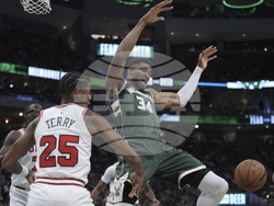 Bulls Bucks Basketball