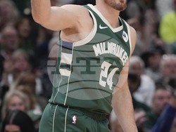 Bulls Bucks Basketball