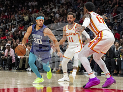 Hornets Hawks Basketball