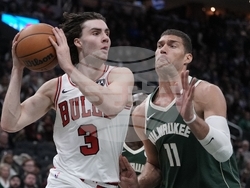 Bulls Bucks Basketball