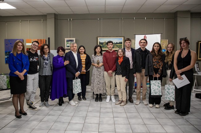 Община Стара Загора: Катерина Василева спечели голямата награда – „Златното яйце“, от 41-ото издание на Националния младежки конкурс за поезия „Веселин Ханчев“ в Стара Загора