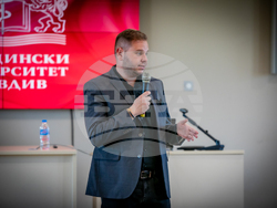 Снимка: Асоциация "Докосни дъгата" 