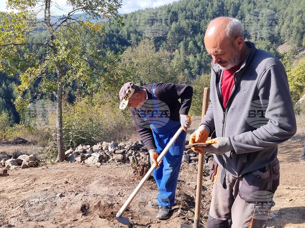 Село Храстово - крепост - разкопки