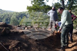 Село Храстово - крепост - разкопки