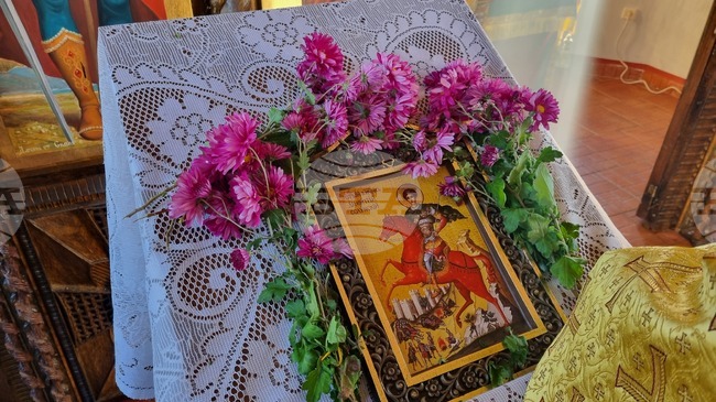  Село Ловец - Димитровден - празнична служба