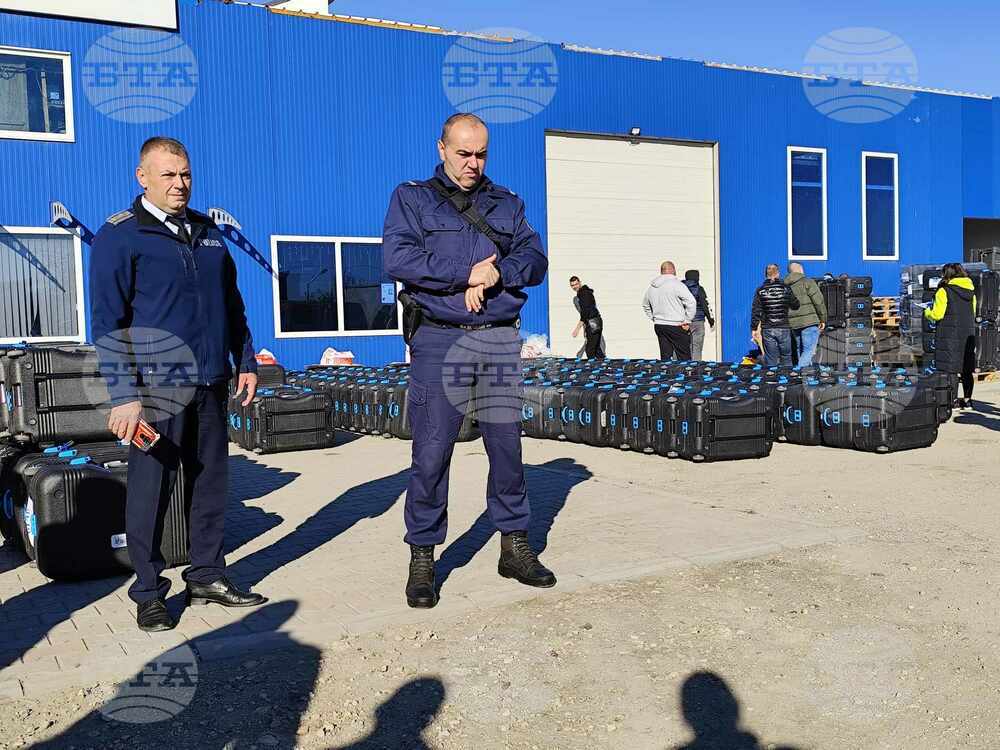 Общо 251 машини за гласуване ще бъдат транспортирани към избирателните секции в Шуменско под полицейска охрана
