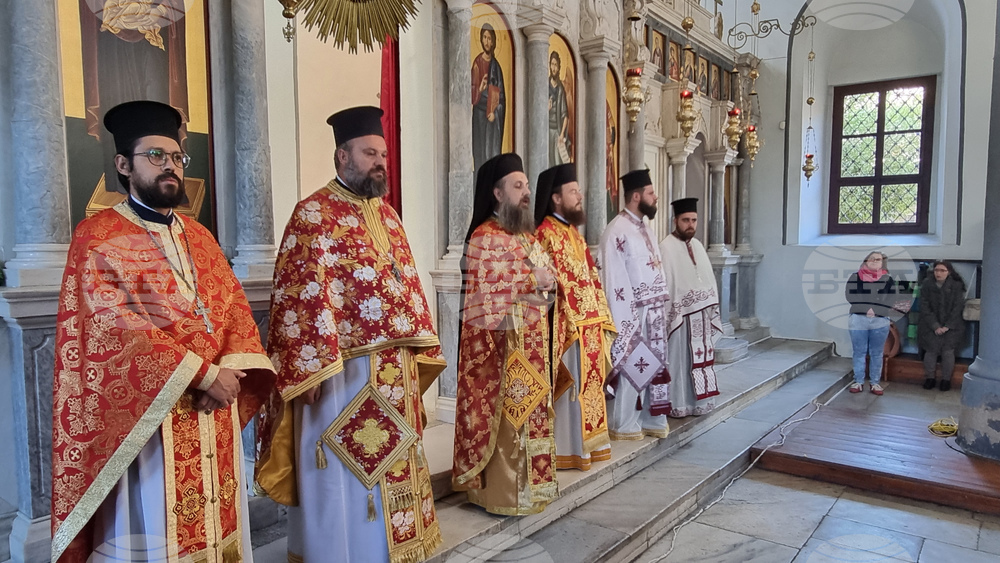 Пловдив - Димитровден - църква - литургия