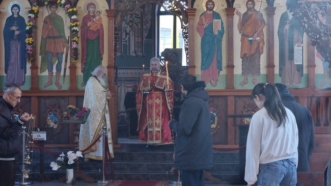 Храмов празник отбелязва днес църквата „Св. Вмчк Димитър“ в град Генерал Тошево