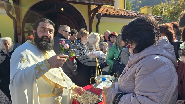 Недостигът на свещеници в община Петрич е критичен, каза архиерейският наместник отец Павел Милушев
