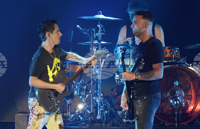 Световни звезди отменят представления в Турция заради бойкот на организатора им от протестиращите