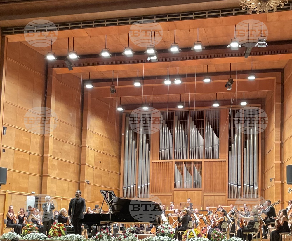 Izmir State Symphony Orchestra Thrills Bulgarian Audience
