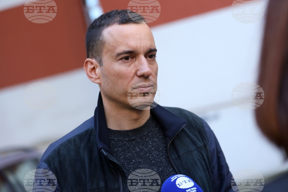 Кметът на София Васил Терзиев връща за ново обсъждане доклада за премахването на две линии от нощния градски транспорт 