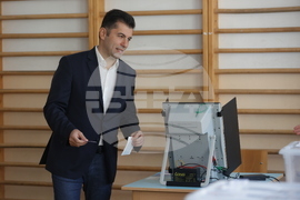 Кирил Петков - избори - гласуване