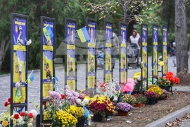 Украйна - Одеса - Паметник на Тарас Шевченко - Алея на героите