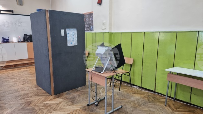 Повече от 40 % е избирателната активност на частичните кметски избори в село Присад към 16:00 часа