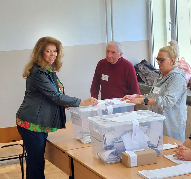 Вицепрезидентът: Гласувах с убеждението, че с моя глас намалява тежестта на изборната търговия