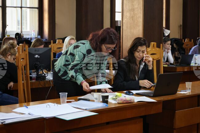 РИК - Бургас освободи двама членове на секционни комисии