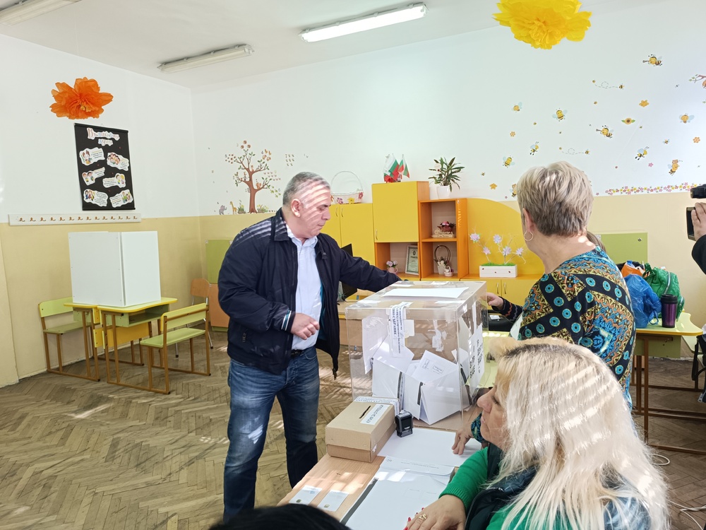 Община Сливен – Стефан Радев: Още довечера политическите лидери трябва да направят възможно съставянето на редовен кабинет