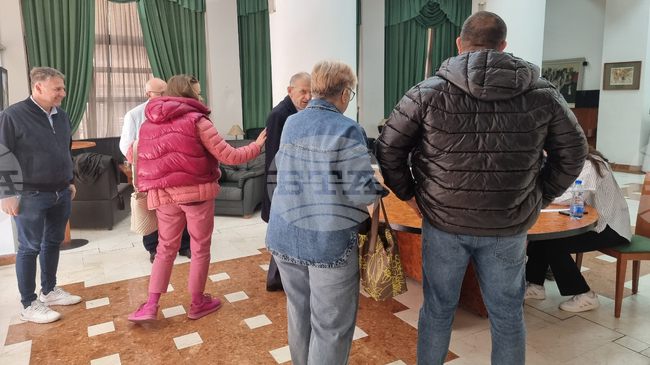 Изборите в Северна Македония преминават спокойно и с по-голям интерес към гласуване в сравнение с предишните