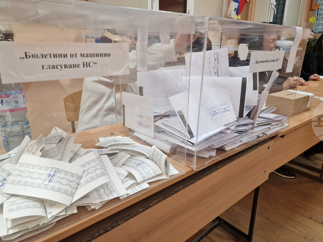 Discrepancies between Flash Memories and Protocols from Oct. 27 Parliamentary Elections Found