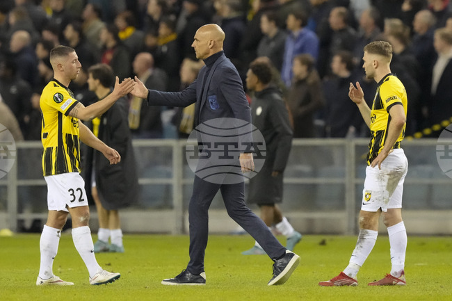 Нидерландският Витес Арнем загуби последната битка да спаси професионалния си статут