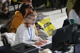 Бургас - парламентарни избори - предаване на изборни книжа