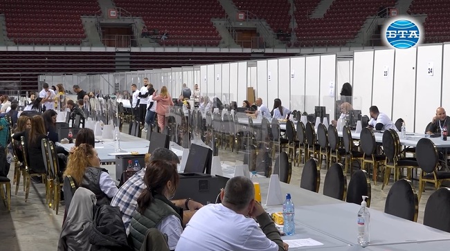 Започна приемането на протоколите на секционните избирателни комисии в София