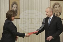 Румен Радев - БСП за България - мандат - връчване