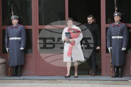 Корнелия Нинова - мандат - брифинг 