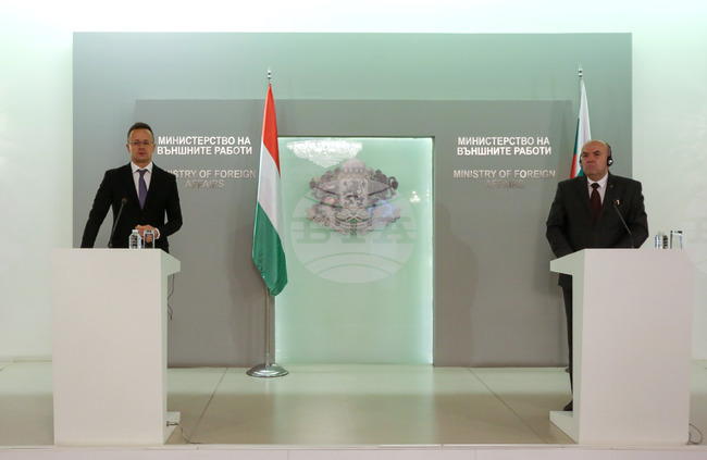 Николай Милков - Петер Сиярто - пресконференция