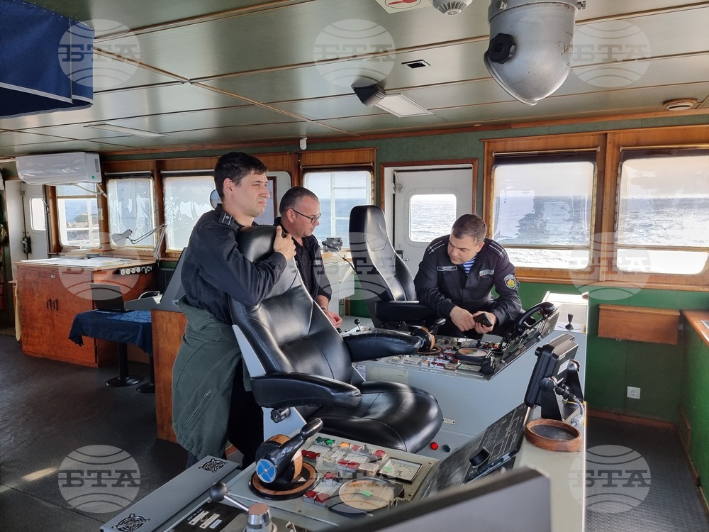Bulgarian navy research ship bound for Antarctica - Day 20: Ship's Crew with High Morale