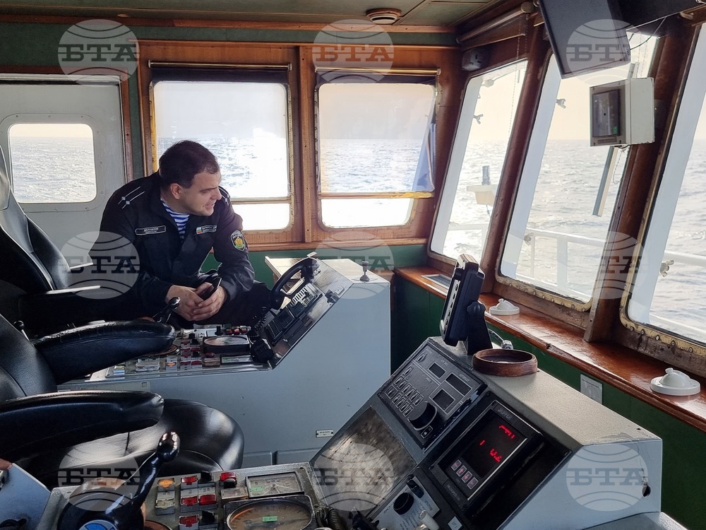 Bulgarian navy research ship bound for Antarctica - Day 20: Ship's Crew with High Morale