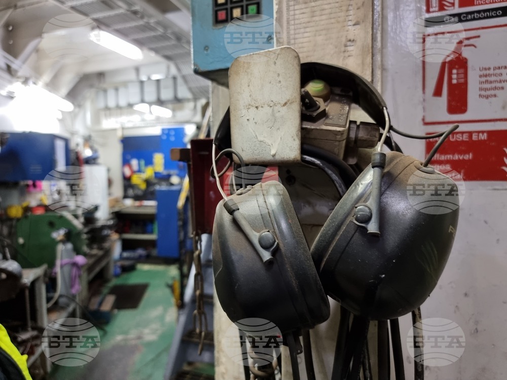 Bulgarian navy research ship bound for Antarctica - Day 20: Ship's Crew with High Morale