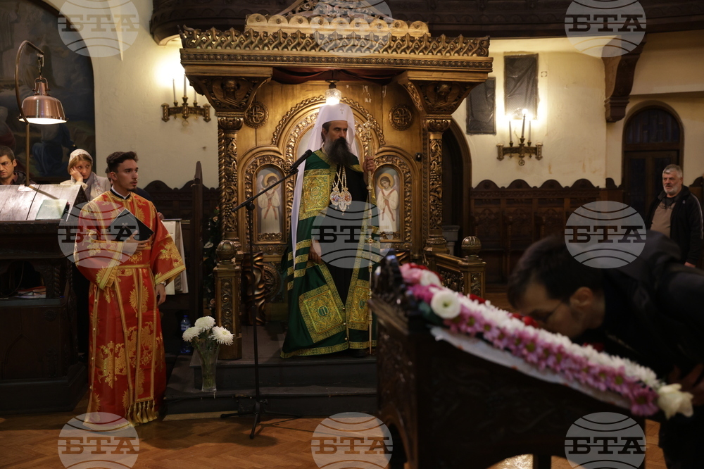 Храм „Св. мъченица Параскева“ - патриарх Даниил - литургия