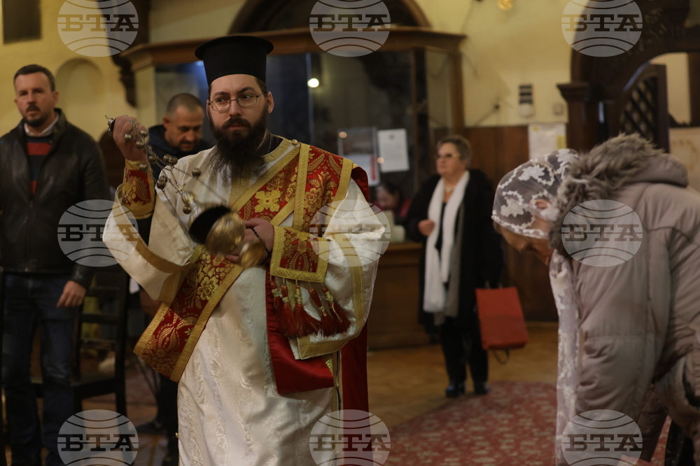 Храм „Св. мъченица Параскева“ - патриарх Даниил - литургия